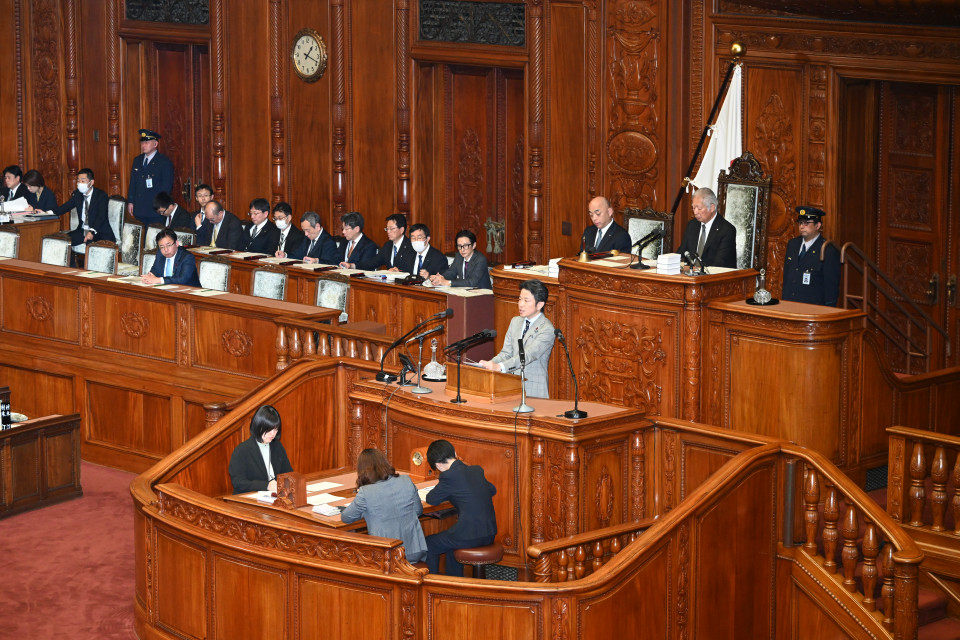 20260428衆院本会議　濱地雅一