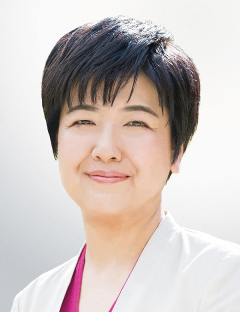 尾辻󠄀かな子 顔写真