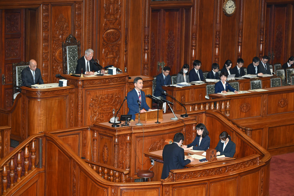 20260526衆院本会議再審法　西村智奈美議員、平林晃議員