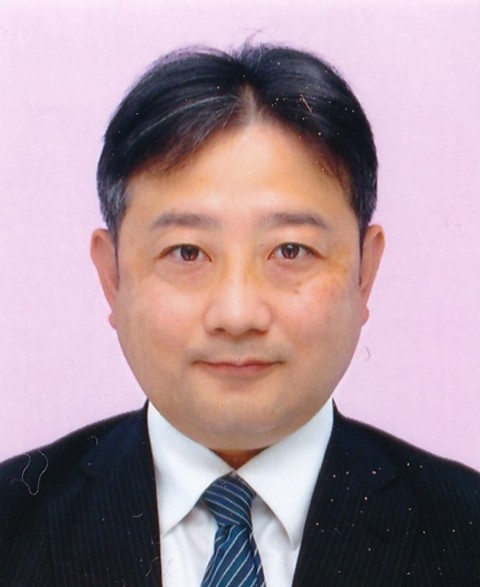 川戸康嗣 顔写真