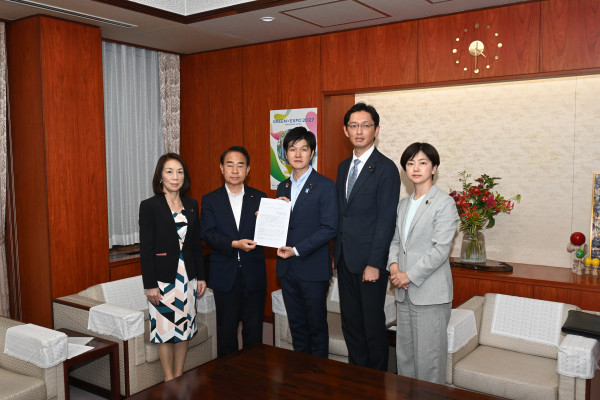 20260622農水大臣に申し入れをする野間健議員
