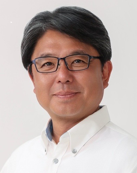 砥板芳行 顔写真