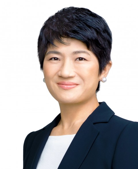 西村智奈美 顔写真